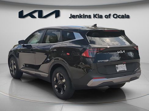 New 2026 Kia Sportage LX image 3