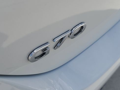 Used 2025 Genesis G70 2.5T image 13
