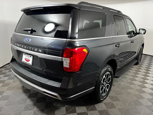 Used 2024 Ford Expedition XLT image 5