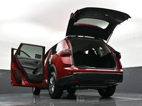 Certified 2025 Nissan Rogue S image 36