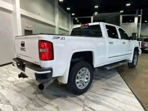 Used 2015 GMC Sierra 2500 Denali w/ Duramax Plus Package image 31
