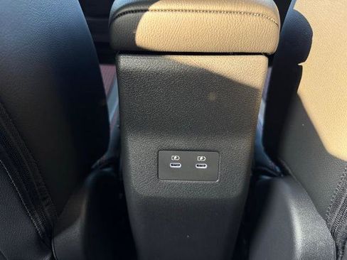 New 2026 Nissan Kicks SR image 12