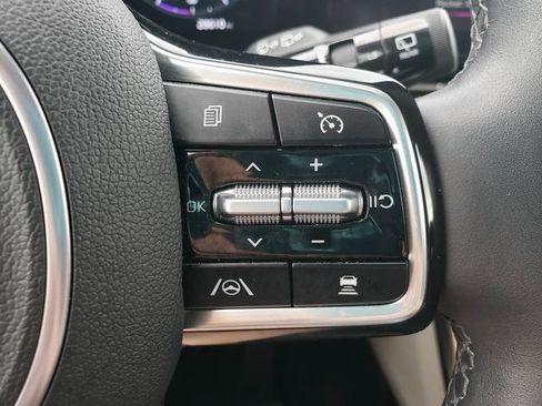 Certified 2024 Kia Carnival SX Prestige FWD image 27