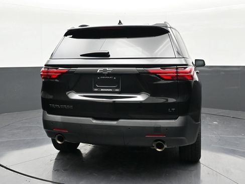 Used 2022 Chevrolet Traverse LT FWD image 4