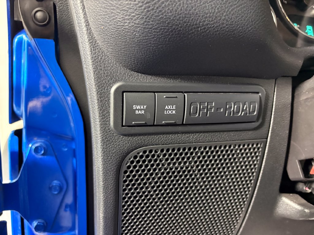 Used 2016 Jeep Wrangler Unlimited Rubicon w/ Connectivity Group AWD/4WD image 12