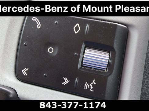 Used 2022 Land Rover Defender 110 image 26