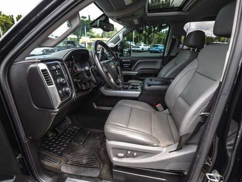 Used 2017 Chevrolet Silverado 3500 LTZ w/ Midnight Edition AWD/4WD image 19