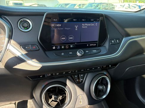 Used 2020 Chevrolet Blazer LT FWD image 21