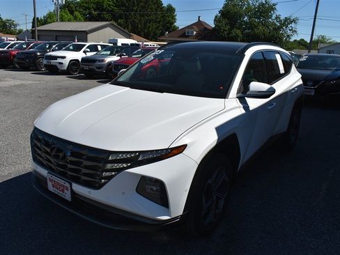 Used 2023 Hyundai Tucson Limited w/ Cargo Package AWD/4WD image 7