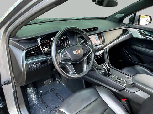 Used 2021 Cadillac XT5 Premium Luxury FWD image 16