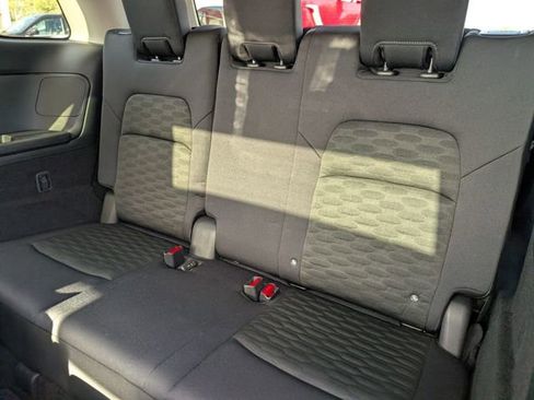 Used 2024 Nissan Pathfinder SV w/ SV Premium Package AWD/4WD image 12