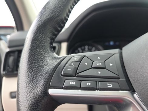 Used 2022 Nissan Rogue Sport SL w/ Premium Package image 17