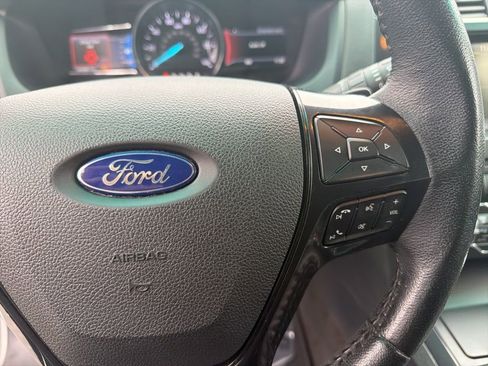 Used 2016 Ford Explorer XLT w/ Equipment Group 201A image 22