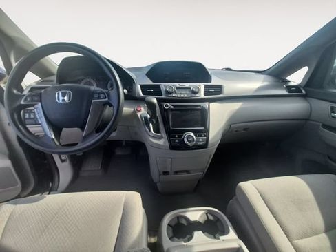 Used 2016 Honda Odyssey EX image 10