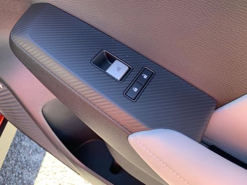 New 2025 Mitsubishi Outlander SE image 28