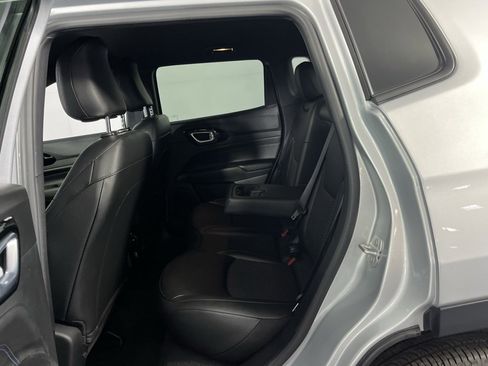 Certified 2025 Jeep Compass Latitude w/ Altitude Special Edition image 25