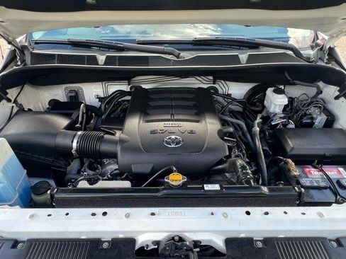 Used 2016 Toyota Tundra SR5 w/ SR5 Upgrade Package image 61