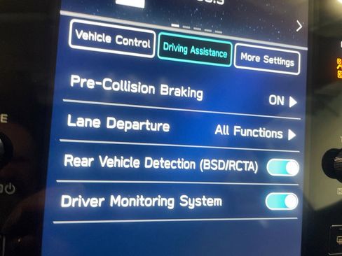 Used 2025 Subaru Outback Touring AWD/4WD image 14