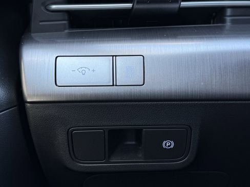 Used 2024 Hyundai Kona SEL image 32