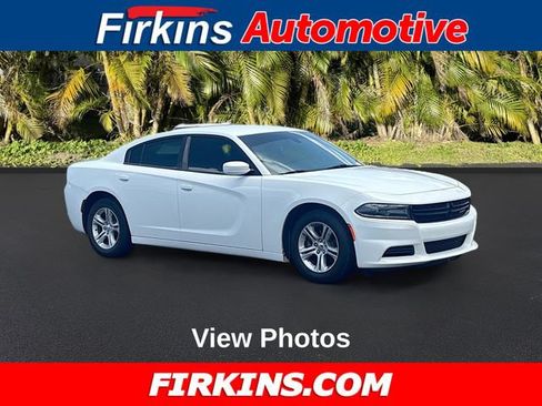 Used 2019 Dodge Charger SXT w/ Cold Weather Package RWD image 1