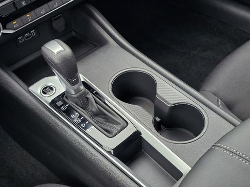 New 2025 Nissan Altima 2.5 SV image 17