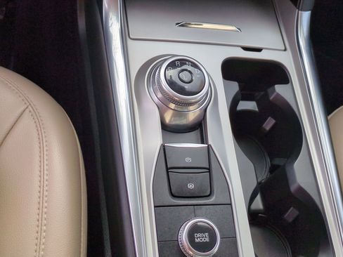 Used 2022 Ford Explorer Limited w/ Limited Technology Package image 26