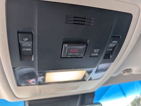 Used 2019 Lexus ES 300h image 12