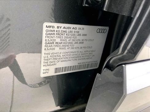 Certified 2025 Audi Q3 2.0T Premium Plus w/ Premium Plus Package image 35