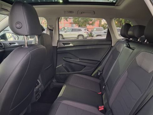 New 2026 Volkswagen Taos SE FWD image 5