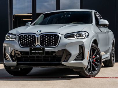 Used 2022 BMW X4 xDrive30i w/ M Sport Package 2