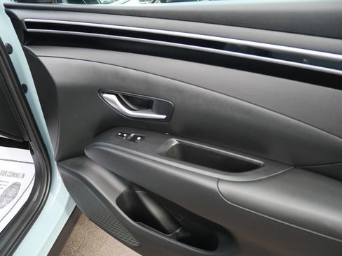 Used 2023 Hyundai Santa Cruz SE AWD/4WD image 19