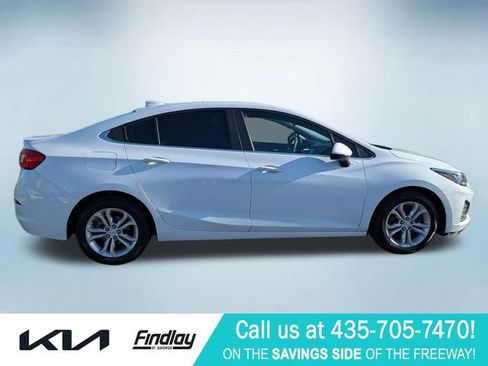 Used 2019 Chevrolet Cruze LT w/ Sun And Sound Package FWD image 8