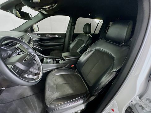 Used 2021 Jeep Grand Cherokee L Laredo RWD image 12