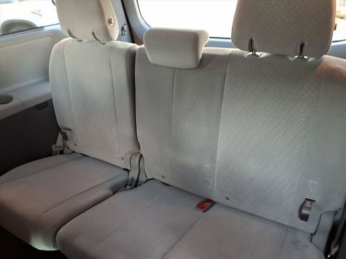 Certified 2020 Toyota Sienna LE image 11