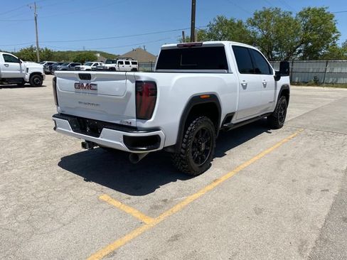 Used 2024 GMC Sierra 2500 AT4 w/ AT4 Premium Plus Package AWD/4WD image 6