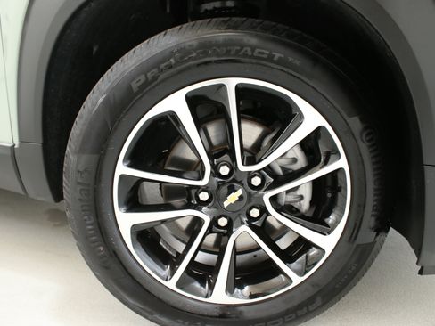 Certified 2025 Chevrolet TrailBlazer LT w/ LT Cold Weather Package FWD image 31