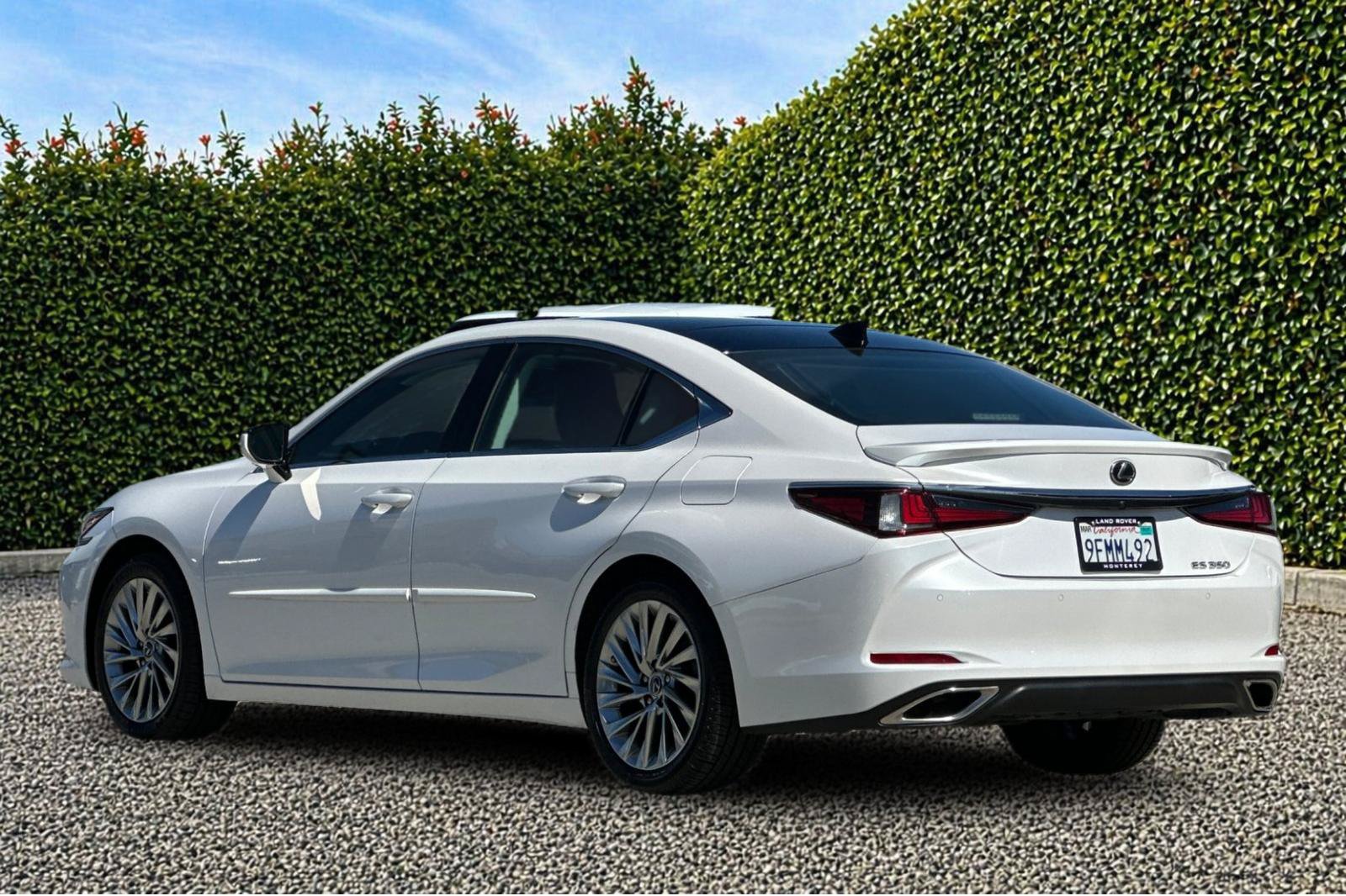 Used 2023 Lexus ES 350 Ultra Luxury w/ Accessory Package (Z2) FWD image 6