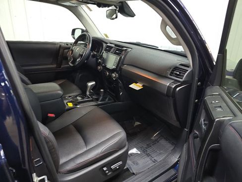 Used 2024 Toyota 4Runner TRD Off-Road Premium w/ Off Road Premium Plus Package AWD/4WD image 16