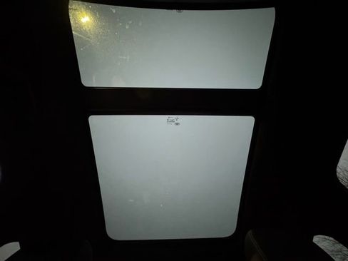 Used 2019 Jaguar F-PACE S image 22