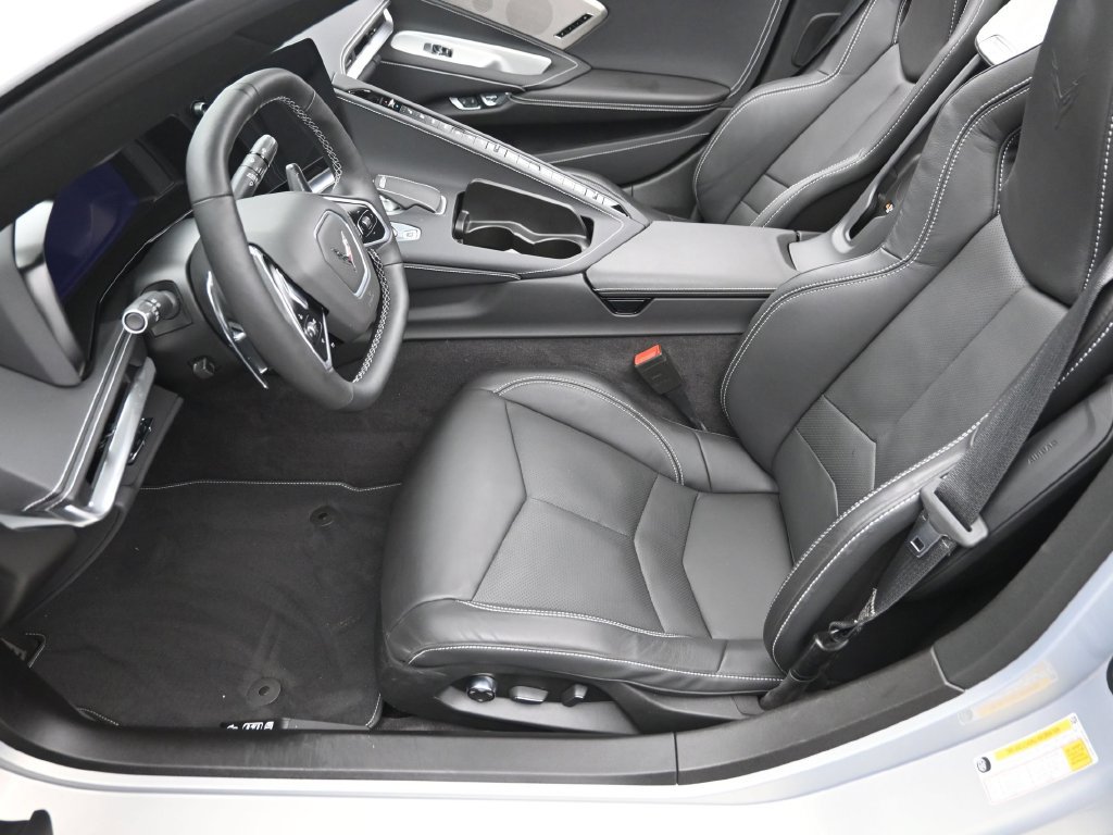 Used 2023 Chevrolet Corvette Stingray Preferred Conv w/ Battery Protection Package RWD image 14