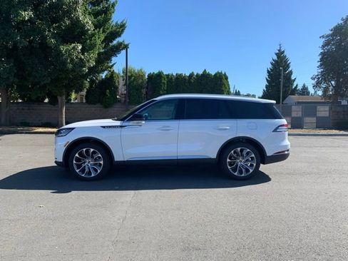 New 2025 Lincoln Aviator Premiere w/ Equipment Group 101A image 2