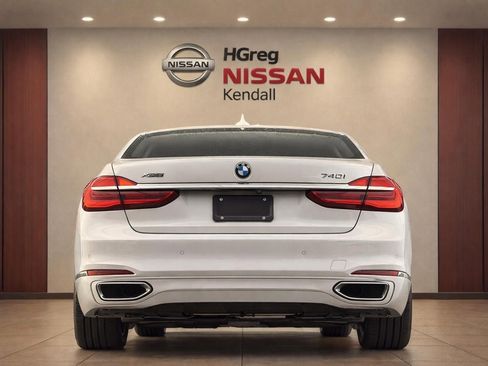 Used 2018 BMW 740i xDrive AWD/4WD image 6