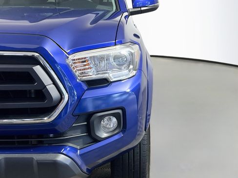 Used 2022 Toyota Tacoma SR5 w/ Technology Package RWD image 12