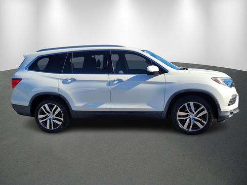 Used 2017 Honda Pilot Elite image 8