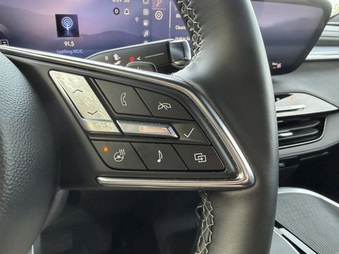 Used 2025 Buick Enclave Sport Touring image 15