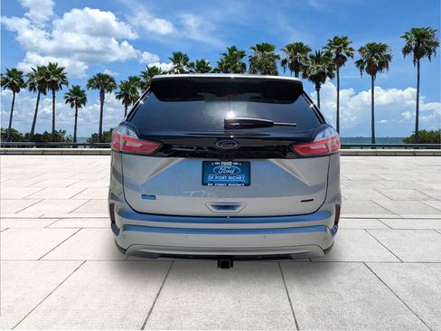 Certified 2024 Ford Edge SE w/ Black Appearance Package AWD/4WD image 6