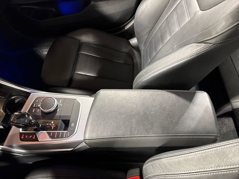 Used 2019 BMW 330i Sedan w/ M Sport Package RWD image 27