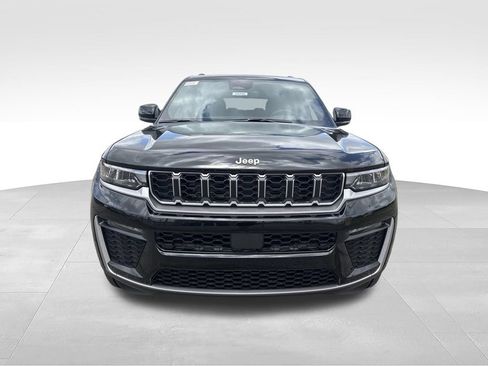 New 2026 Jeep Grand Cherokee L Limited AWD/4WD image 8