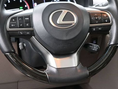 Used 2023 Lexus GX 460 Premium w/ Accessory Package AWD/4WD image 8