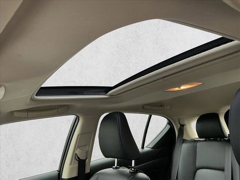 Used 2014 Lexus CT 200h image 11